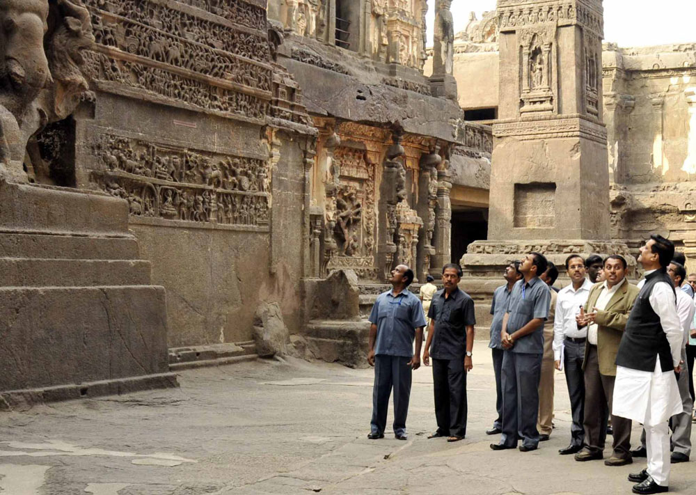 CHIEF MINISTER PRITHVIRAJ CHAVAN AT AJANTA ELLORA  AURANGABAD.