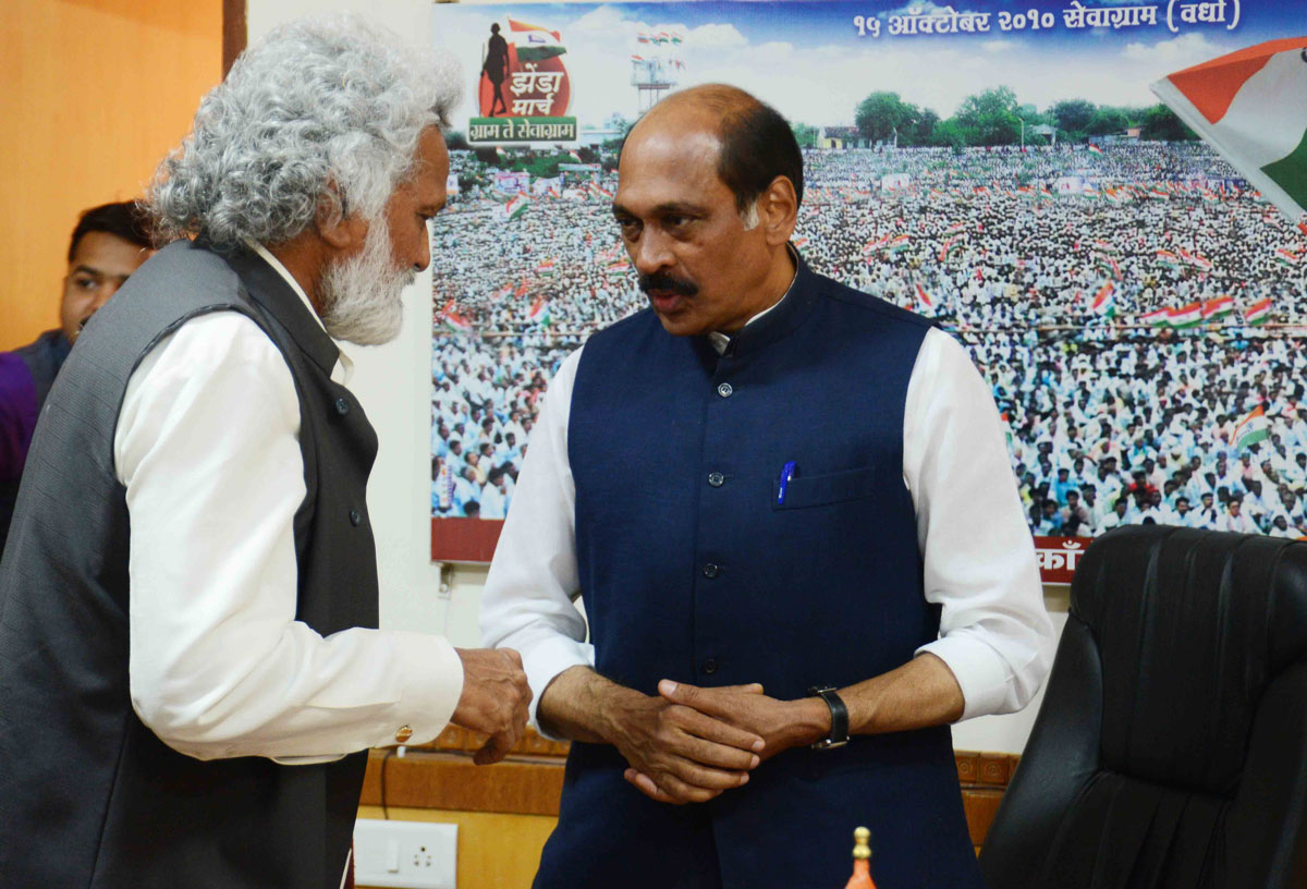 Prof.Jogendra Kawade Meets MPCC President Manikrao Thakre at Tilak Bhavan Dadar.
