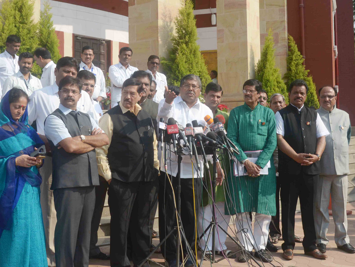 #NagpurSession: Minister Chandrkantdada Patil Press Conference 3rd Day Assembly Winter Session Nagpur Vidhan Bhavan.