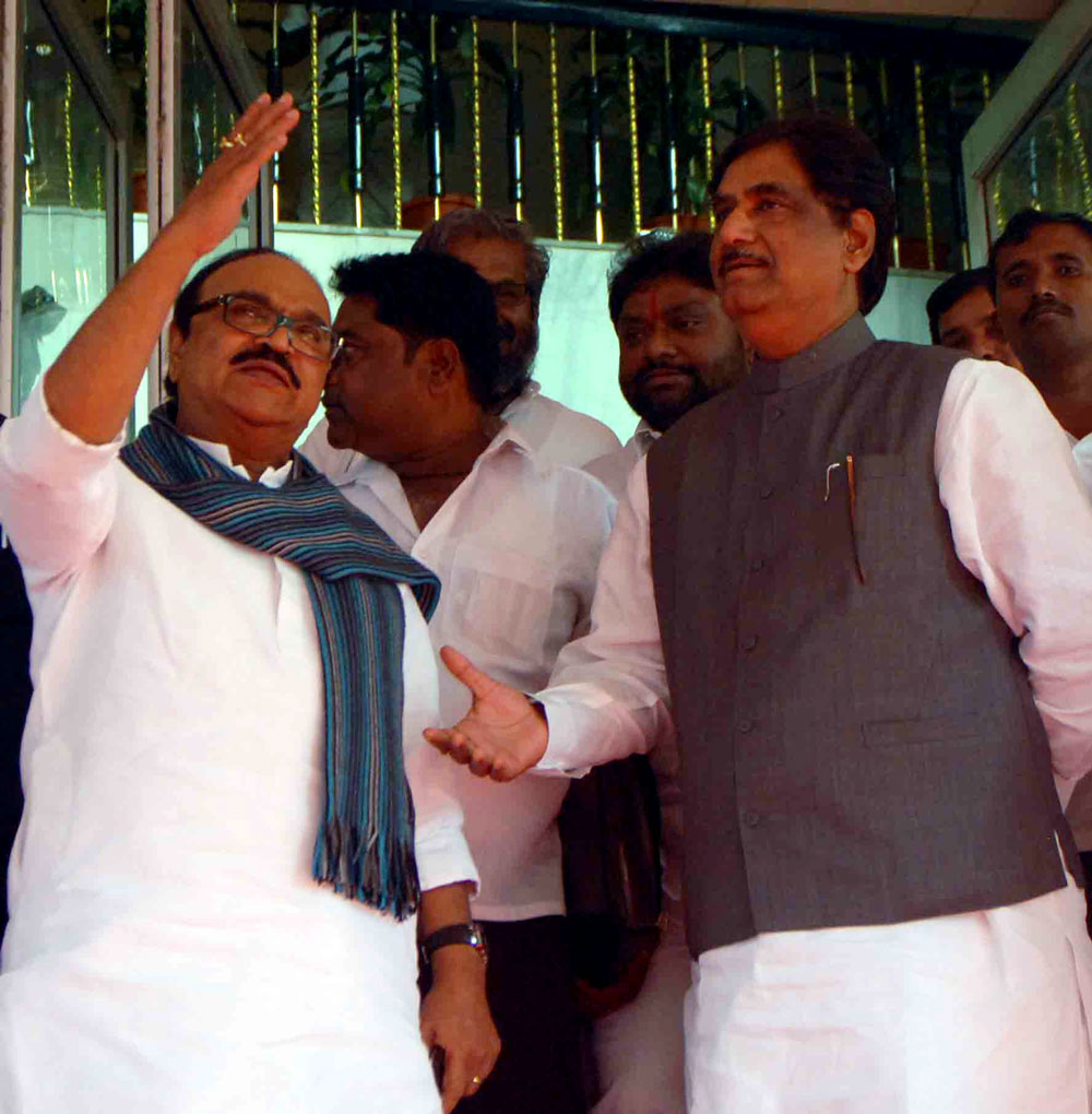 BJP LEADER GOPINATH MUNDE MEETS MINISTER CHAGAN BHUJBAL AT BUDGET SESSION IN VIDHAN BHAVAN MUMBAI.