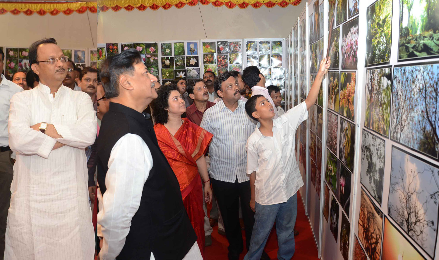 ENVIRONMENT DAY CELEBRATION AT Y. B. CHAVAN AUDITORIUM ON OCCASION CHIEF MINISTER PRITHVIRAJ CHAVAN,DY CHIEF MINISTER AJIT PAWAR .