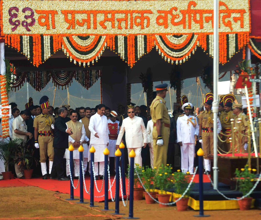 GOVERNOR K.SANKAR NARAYANAN & CHIEF MINISTER PRITHVIRAJ CHAVAN ON 63RD REPUBLIC DAY AT SHIVAJI PARK.