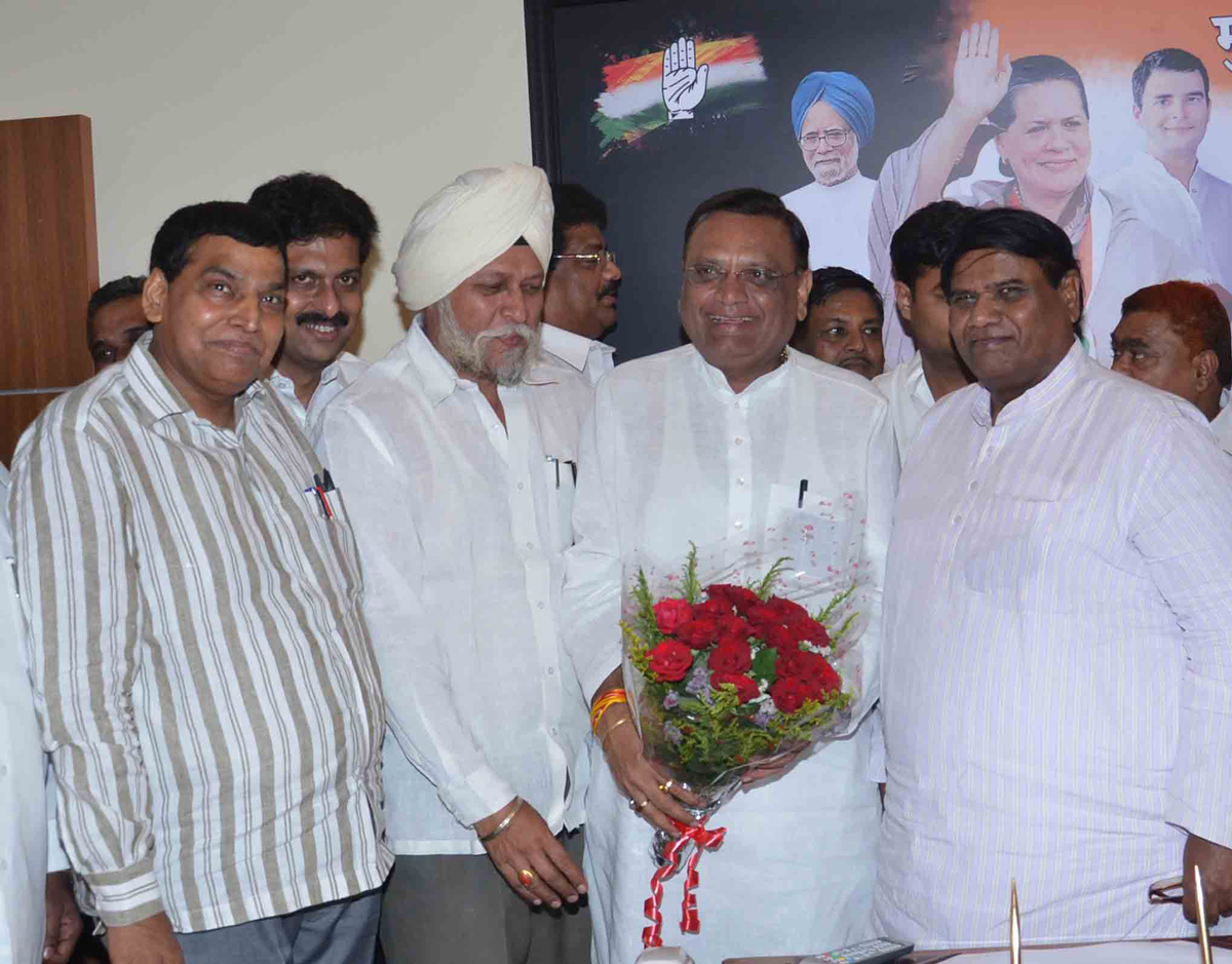AICC SECRETARY AVINASH PANDEY CONGRATULATED NEWLY MRCC PRESIDENT JANARDAN CHANDURKAR AT RAJIV GANDHI BHAVAN.