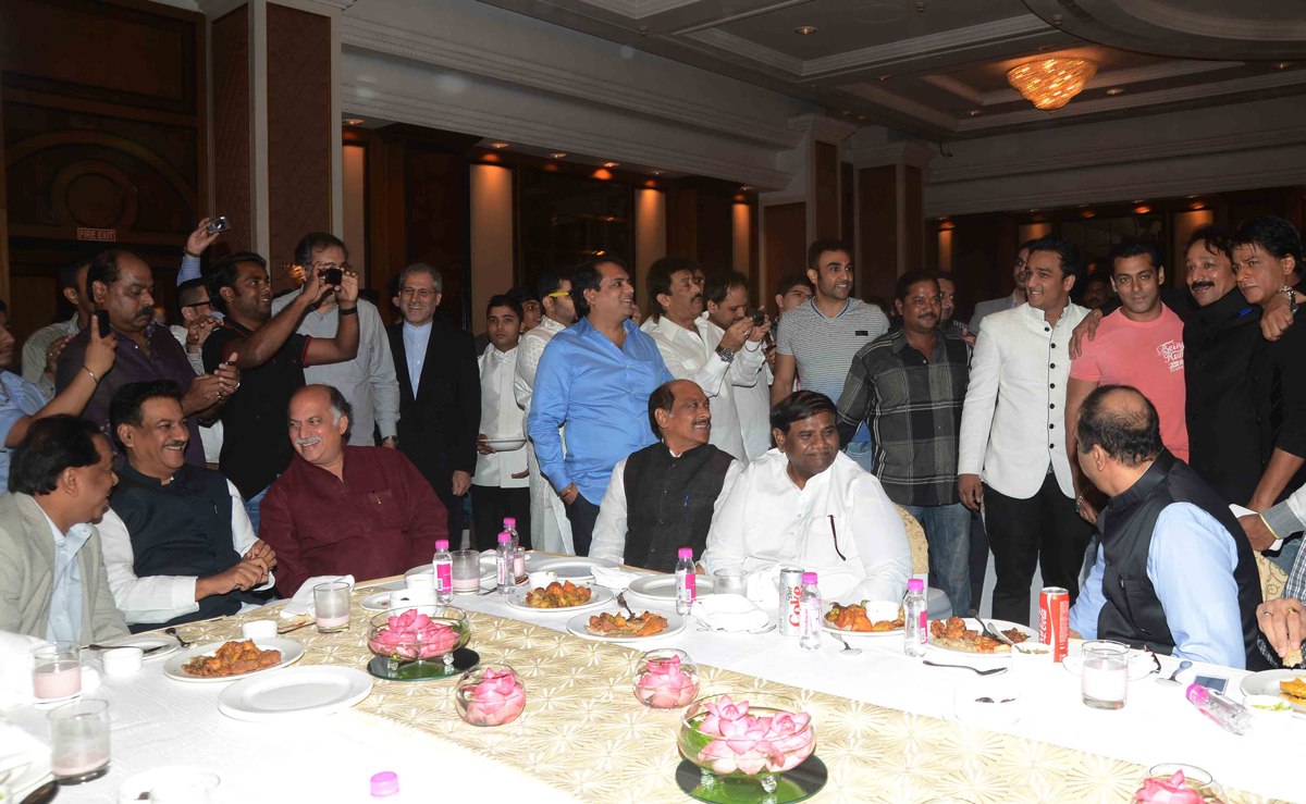 RAMZAN ROZA-E-IFTAR PARTY AT HOTEL TAJ LAND END BANDRA.
