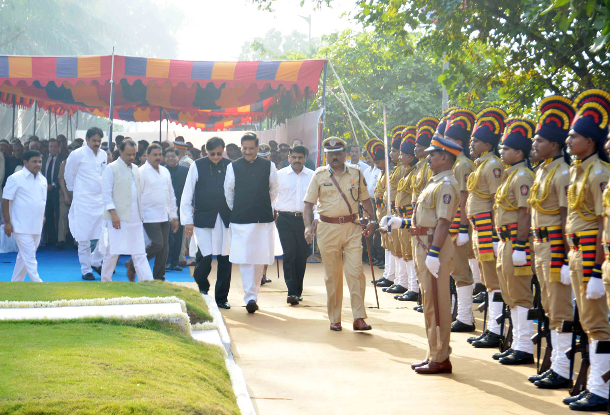 SALUTE TO THE VICTIMS OF 26/11/2008 MUMBAI TERROR ATTACK BY MUMBAIKAR'S & MAHARASHTRA GOVERMENT.