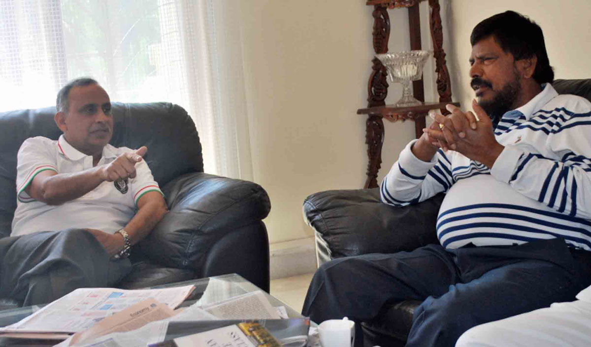 RPI President Ramdas Athawale Meets Uttam Khobragade at Residence Versova.