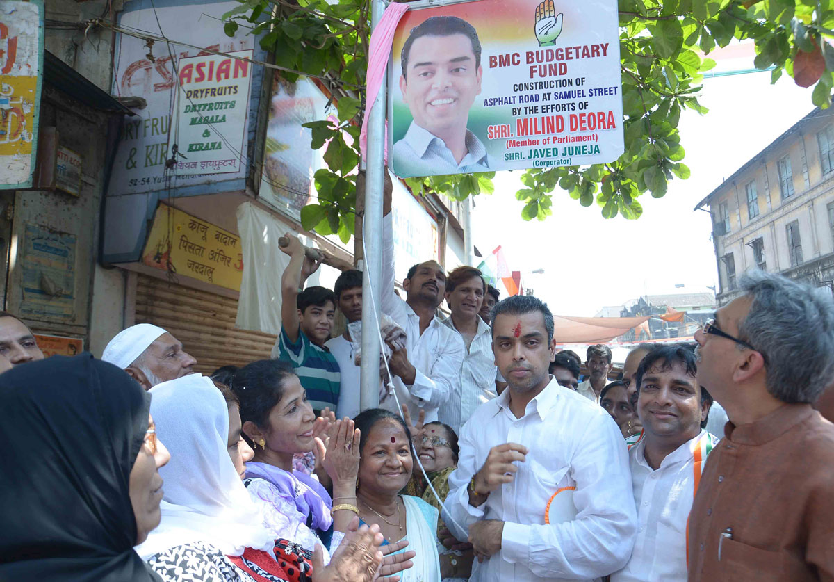 Union Minister of state & MP.Milind Deora Inaugurate the completed work by his MP LAD Fund in South Mumbai.