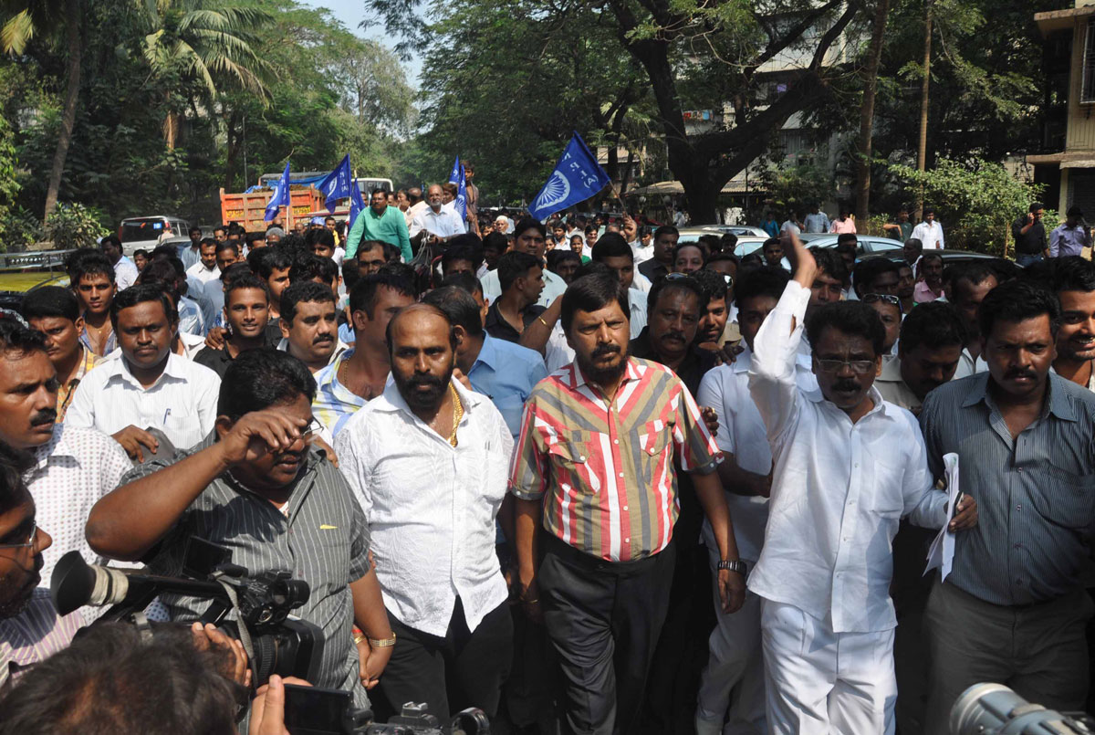 RPI PRESIDENT RAMDAS ATHAWALE IN RALLY AT BANDRA.
