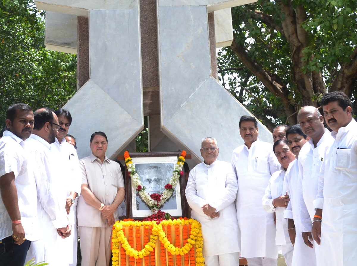 Tribute to Ex.Chief Minister Late Vasantrao Naik on his Birth Anniversary at Vidhan Bhavan.