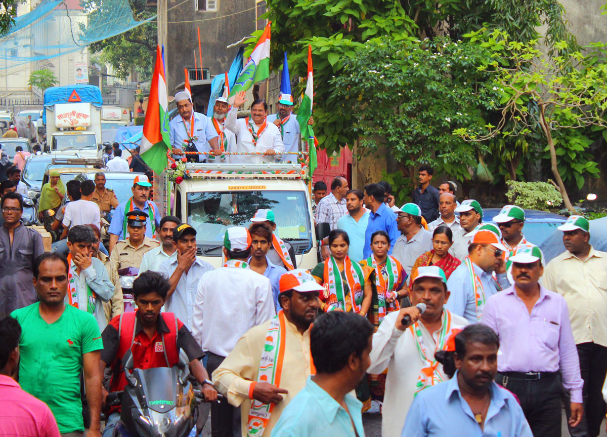 184-Byculla Assembly Congress Candidate Madhu Chavan Rally at Mazgaon Dockyard.