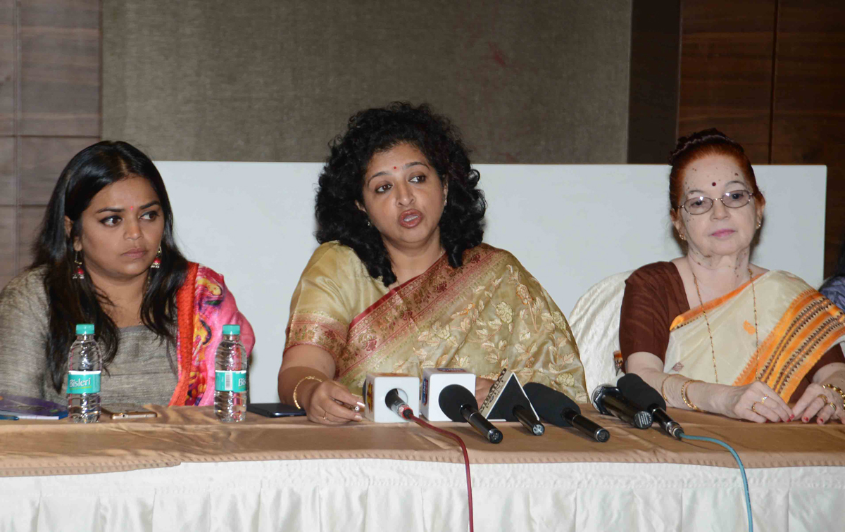 Mumbai Regional Mahila Congress Committee Press Conference at Master Chef Hotel Dahisar. Addressed by Mahila Congress National President Smt.Shobha Oza.