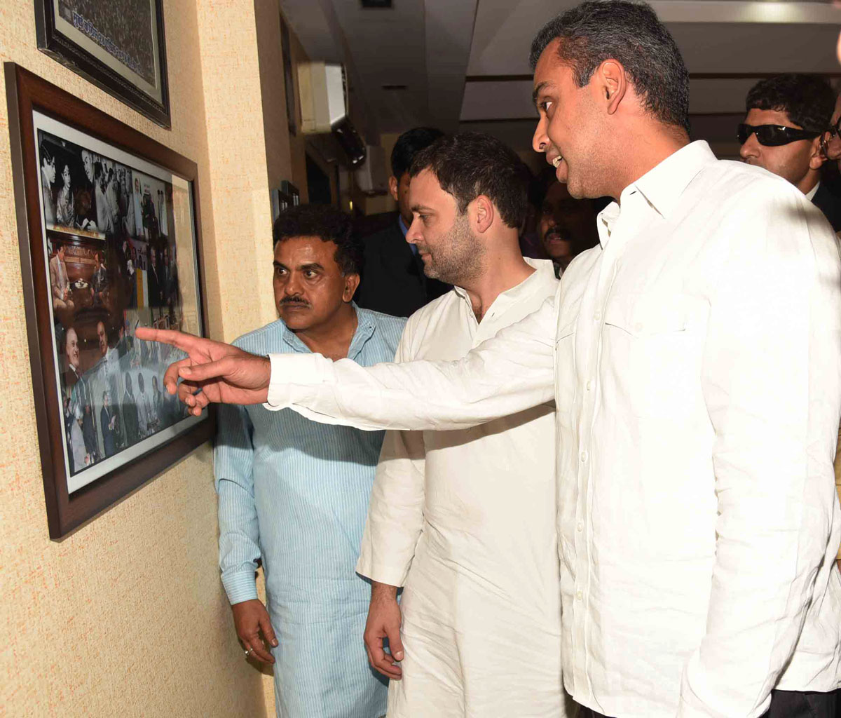 Hon'ble Congress Vice President Rahul Gandhi Inaugurated Murlibhai Deora Auditorium at Mumbai Congress Rajiv Gandhi.