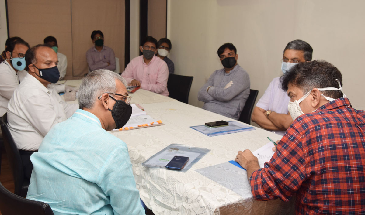 MLA Amin Patel Meets Minister Jitendra Ahvad.