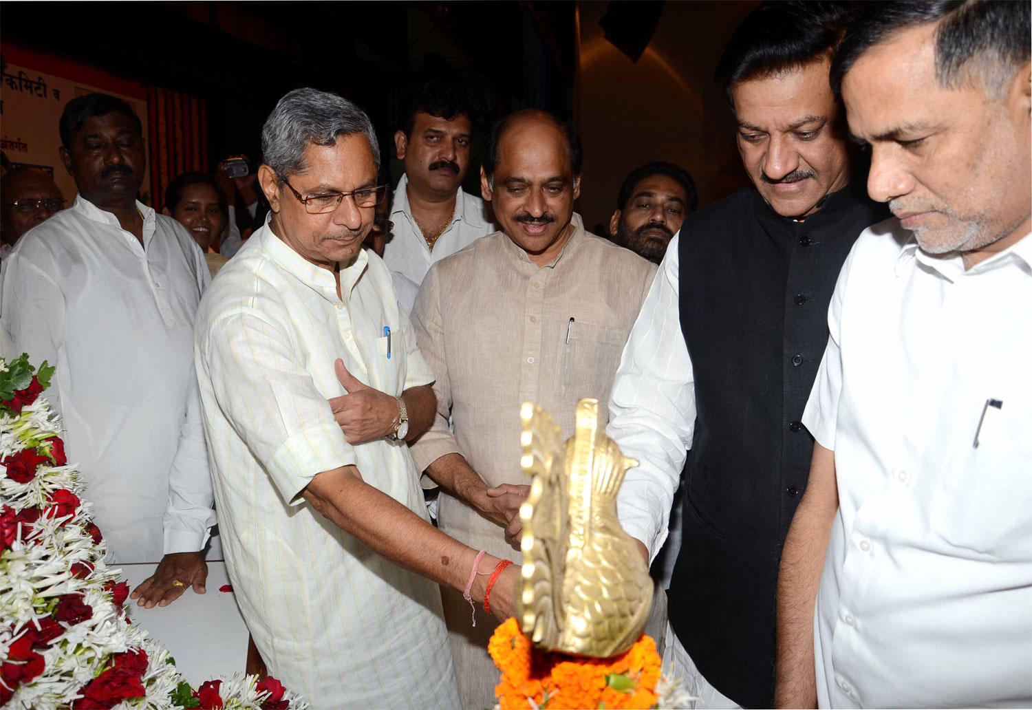 MPCC & MRCC ORGANIZED BY SAMAJIK NAY DIN ON BIRTH ANNIVERSARY OF CHHATRPATI SHAHU MAHARAJ AT Y.B.CHAVAN CENTER.