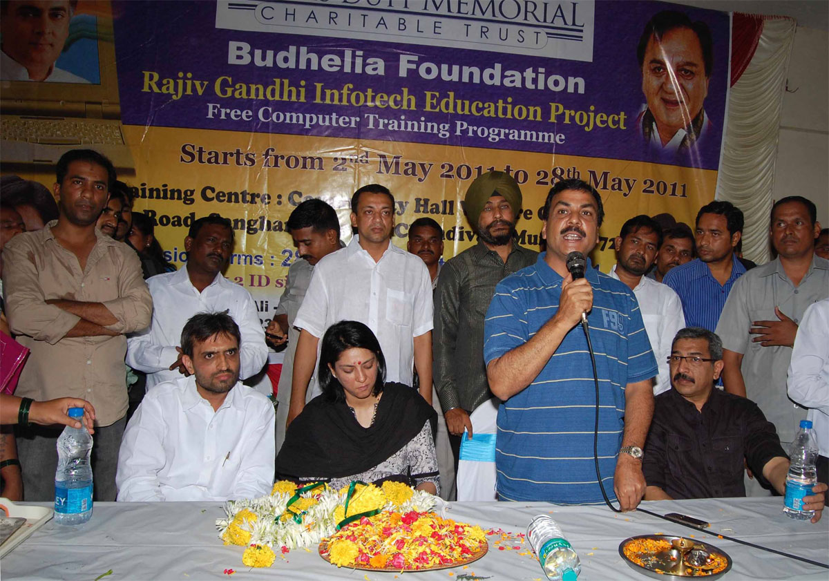M.P.PRIYA DUTT ,MINISTER MOHD. ARIF NASIM KHAN AT SHANGARSH NAGAR CHANDEWALI.