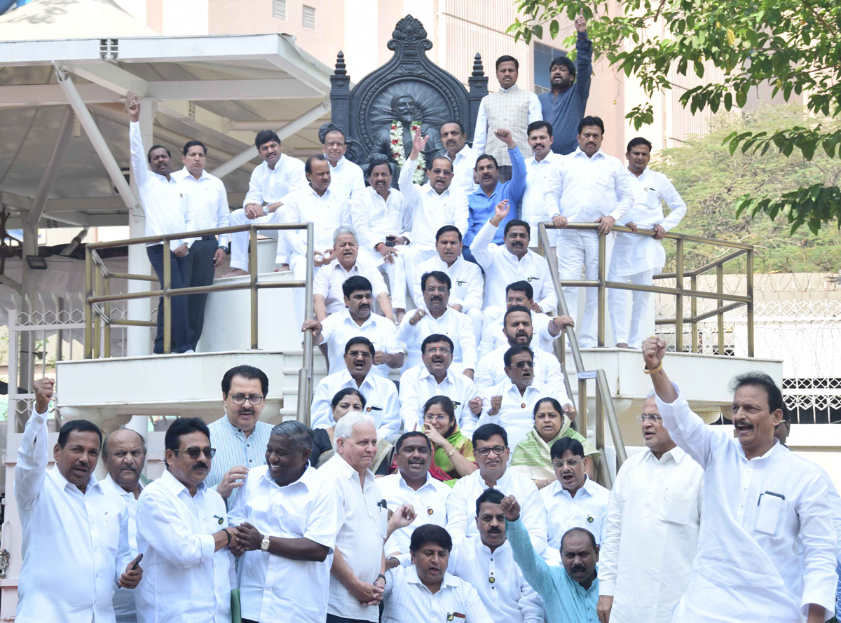 # Mumbai Session:1st Day Assembly Summer Session Mumbai Vidhan Bhavan.
