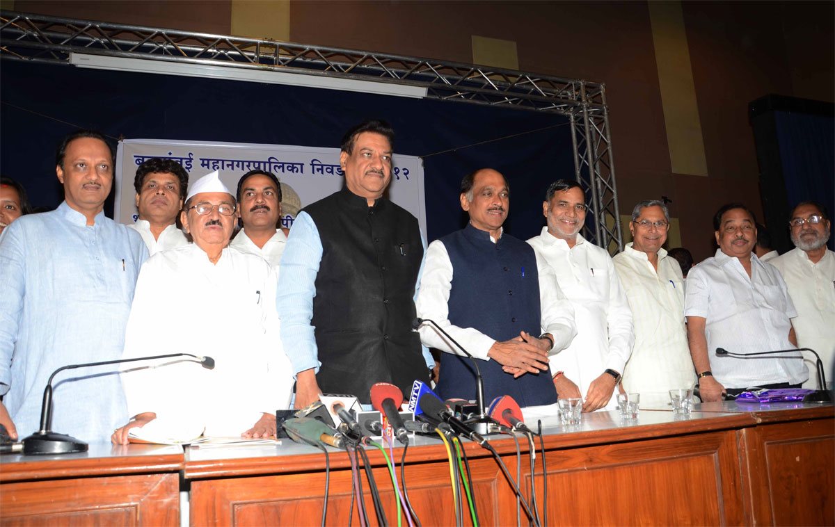 CONGRESS-NCP LEADERS LAUNCHED MANIFESTO ON OCCASION CHIEF MNISTER PRITHVIRAJ CHAVAN,DY CHIEF MINISTER AJITDADA PAWAR & AT Y.B.CHAVAN AUDITORIUM.