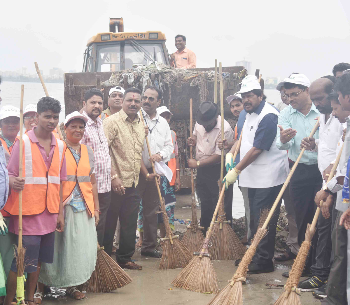 #Swacththa Hi Seva # Swatch Bharat Abhiyan..Social Justice & Empowerment Hon'ble MOS Ramdas Athawale.