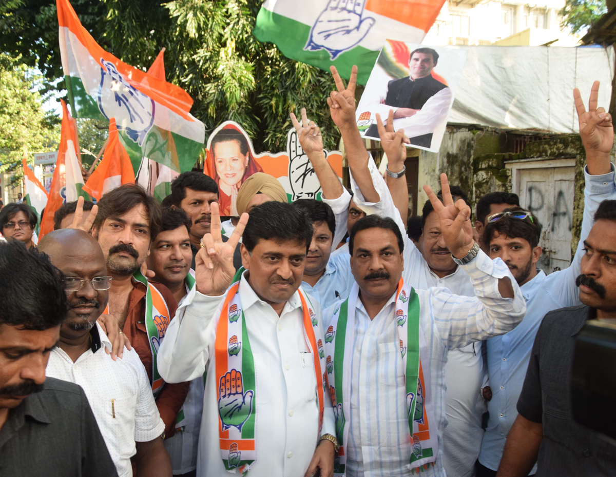 MPCC President Ashokrao Chavan Celebrating Congress Party Winning Gram Panchayat Election in Nanded.