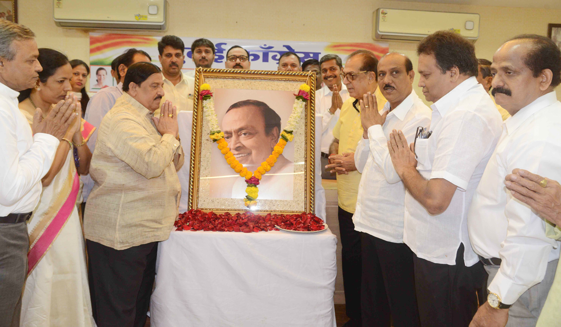 Mumbai Congress Homage to Congress Leader & Ex.Union Minister Late.Murli Deora on his Death Anniversary at Rajiv Gandhi Bhavan.