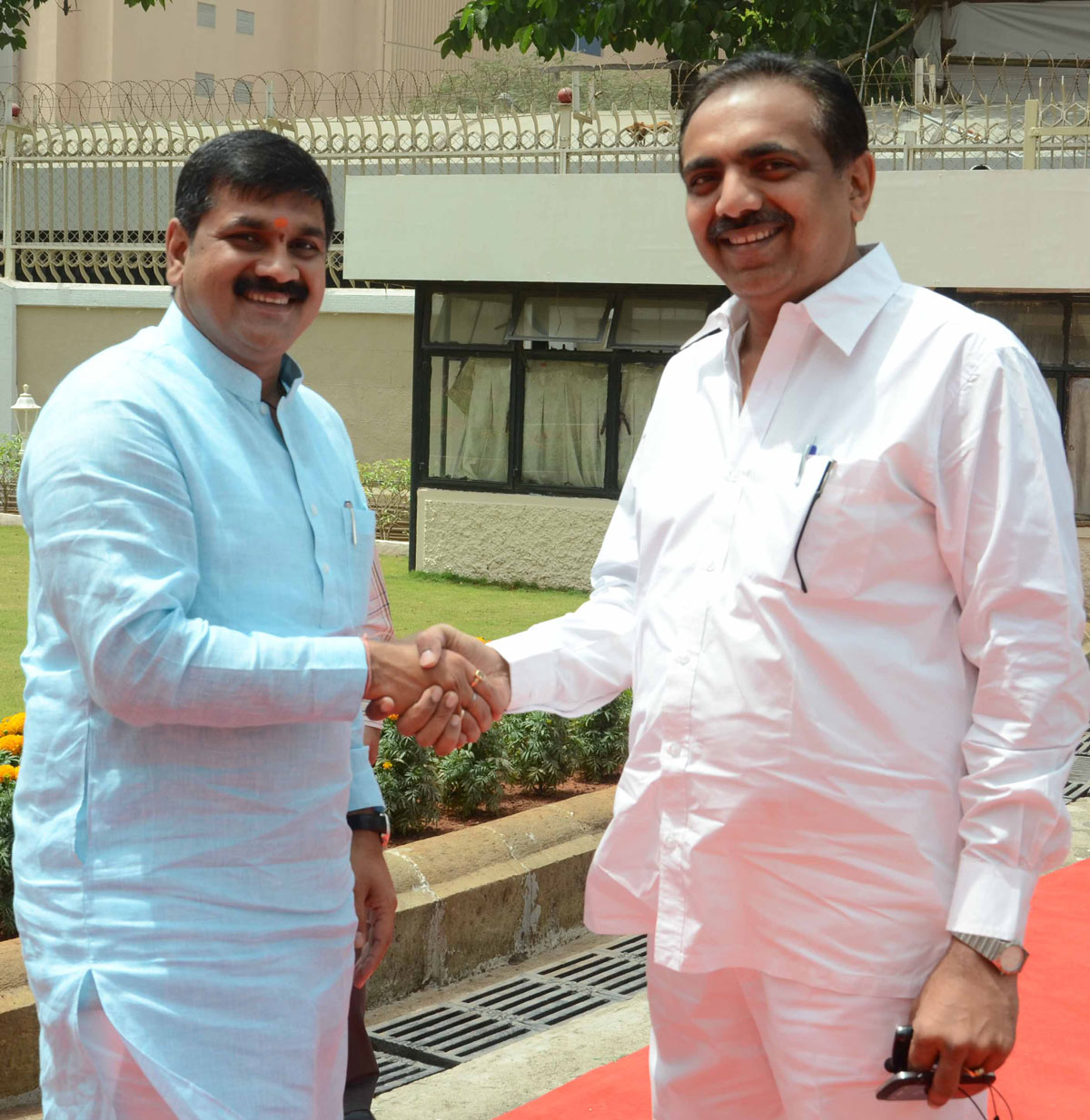 GUARDIAN MINISTER JAYANT PATIL GREETS STATE MINISTER SACHIN AHIR ON HIS BIRTHDAY AT VIDHAN BHAVAN MUMBAI.