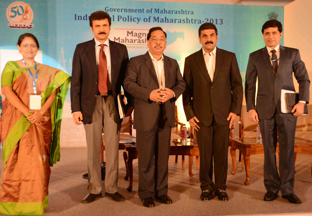MINISTER NARAYANRAO RANE & MINISTER SACHIN BHAU AHIR IN INDUSTRIAL POLICY OF MAHARASHTRA 2013 AT HOTEL TAJLAND END BANDRA.
