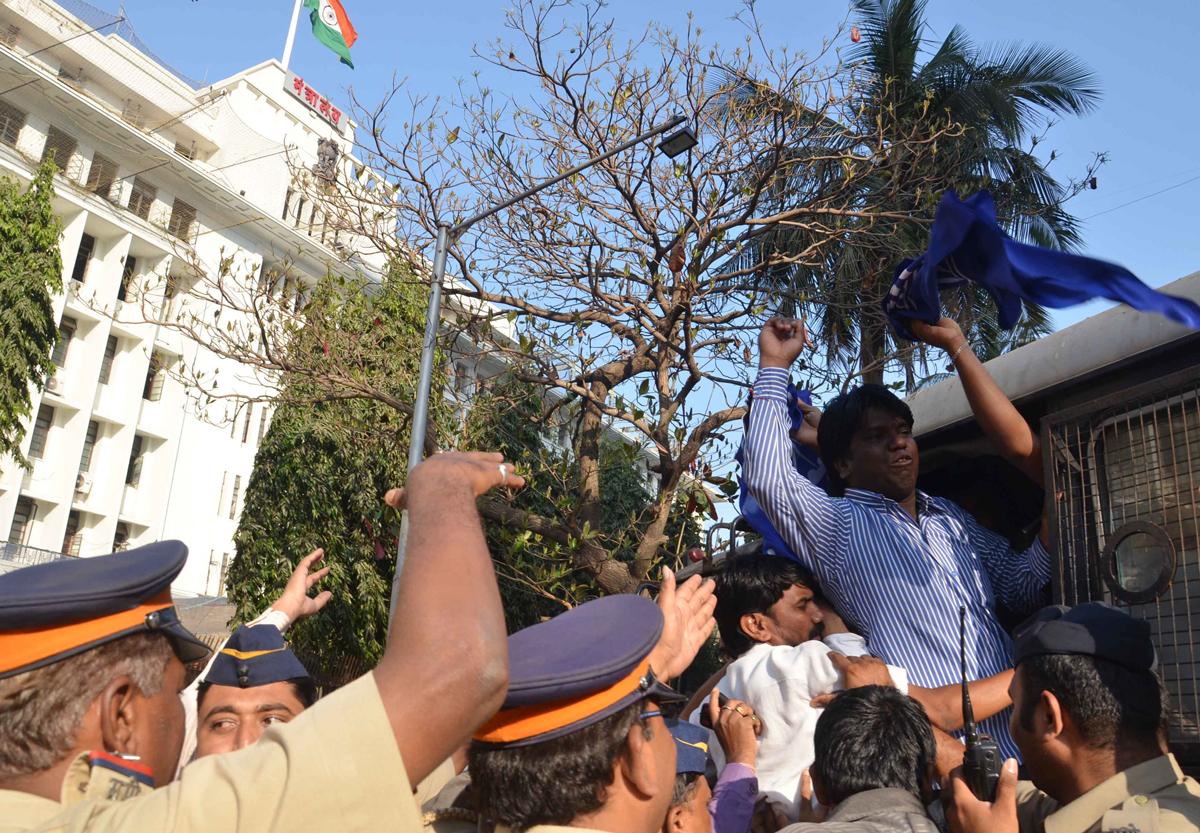 RPI PROTEST AT MANTRALAY.