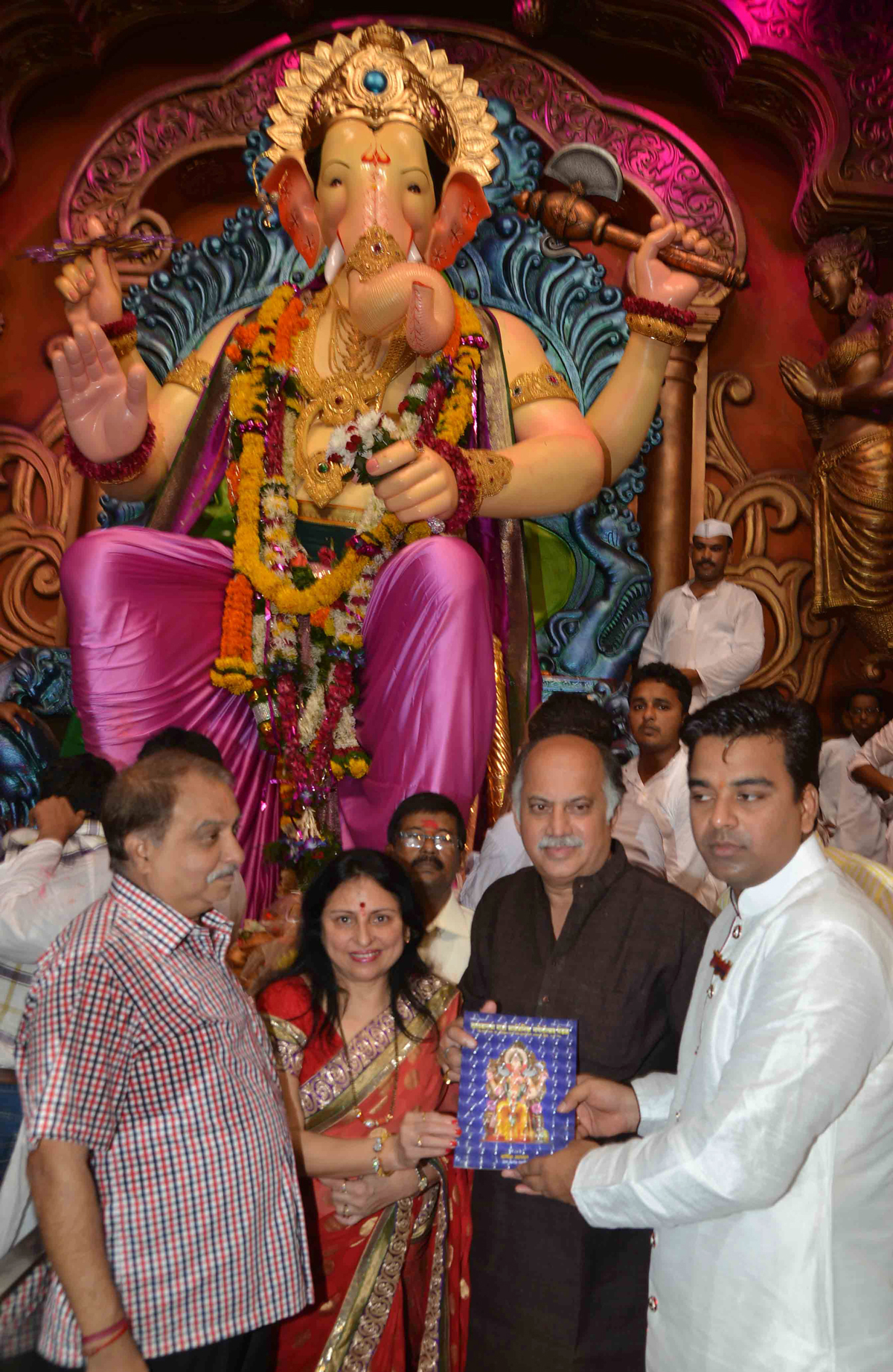 AICC GENERAL SECRETARY & MP. GURUDAS KAMAT FOR LALBAUGHCHA RAJA DARSHAN.
