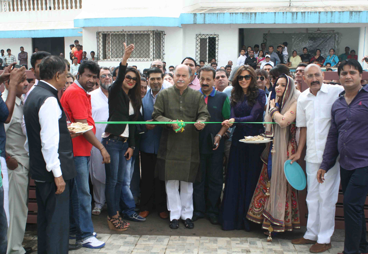 AICC GEN SEC.GURUDAS KAMAT INAUGURATES GALAXY VALLEY OF STARS AT KHAPOLI.