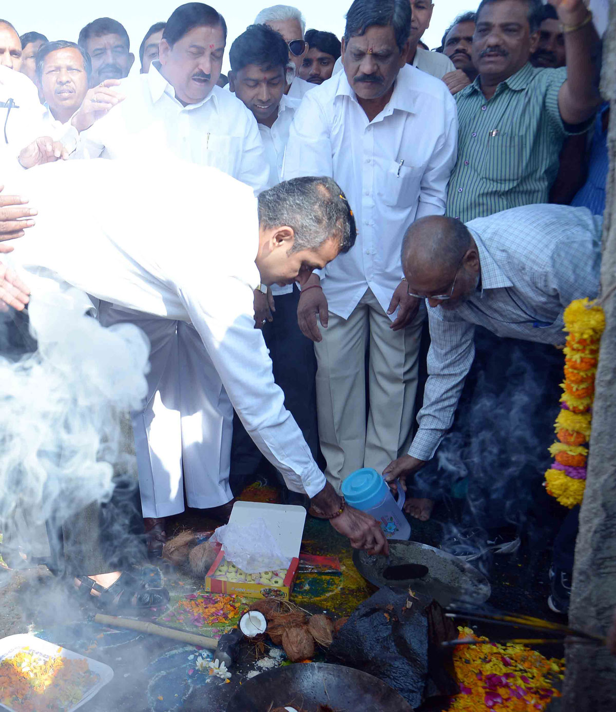 Union Minister Of State & South Mumbai MP.Milind Deora at Ferry Wharf (Bhaucha Dhakka).