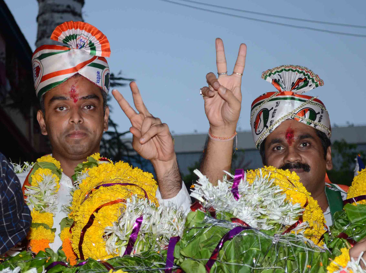 South Mumbai Congress/NCP/PRP (Kawade) Republican Party of India(Democratic)Alliance MP.Candidate Milind Deora Election Campaign Rally in South Mumbai Parliamentary Constituency at Worli Area.