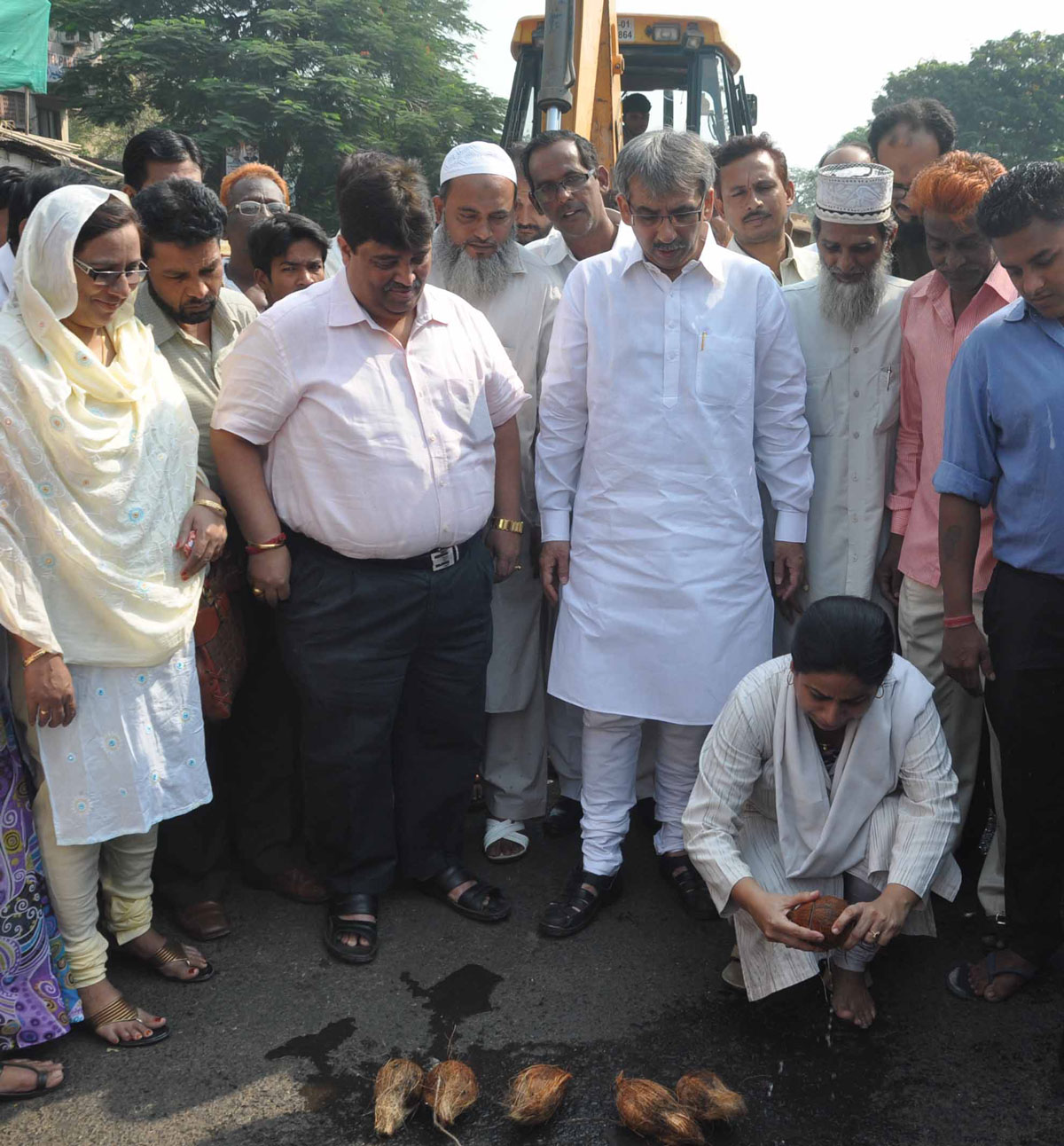 MLA AMIN PATEL BHOOMIPUJAN AT M.S.ALI.ROAD.