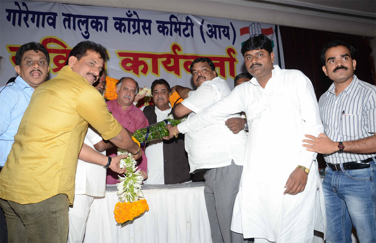 M.P.& EX.UNION MINISTER GURUDAS KAMAT IN ACTIVE MEMBERS MEETING AT GOREGAON (E).