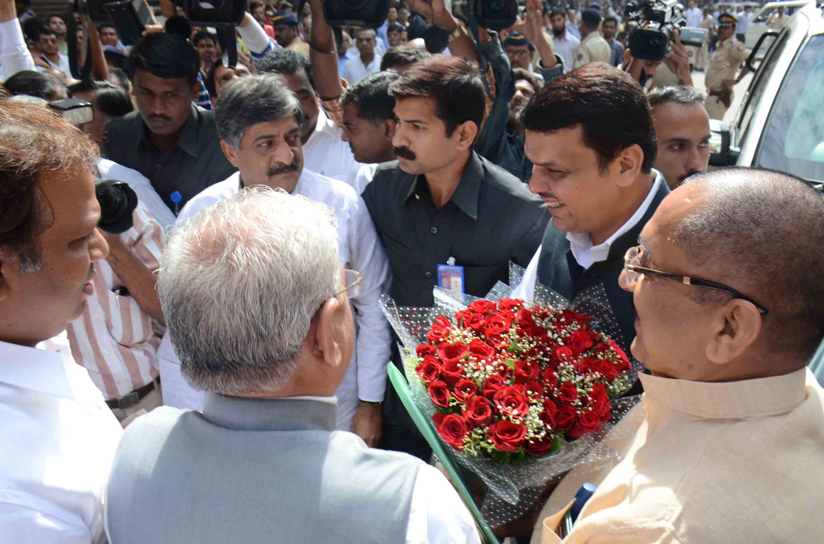 Inauguration of Yatri Ticket Suvidha Kendra by Chief Minister Devendra Fadnavis at Kalabadevi Mumbai.