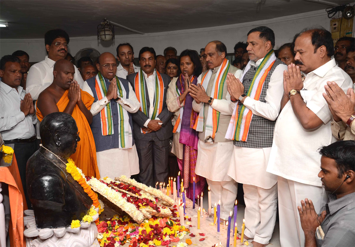CONGRESS LEADER'S AT CHAITYA BHOOMI AT DADAR.
