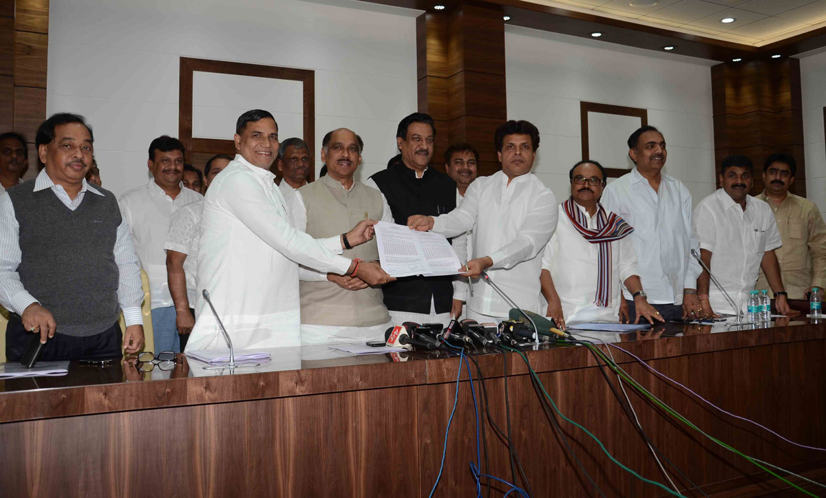 CONGRESS & NCP SEAT'S DISTRIBUTION COMPLETE FOR BMC ELECTION ON OCCASION ALL CONGRESS & NCP LEADER'S AT VARSHA BUNGLOW.