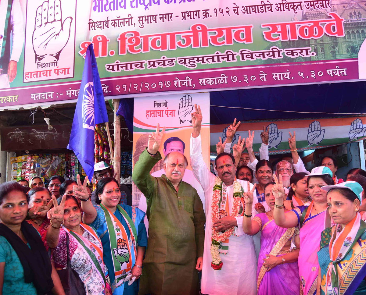 Congress Party Leader Gurudas Kamat during Election Campaign at Chembur.