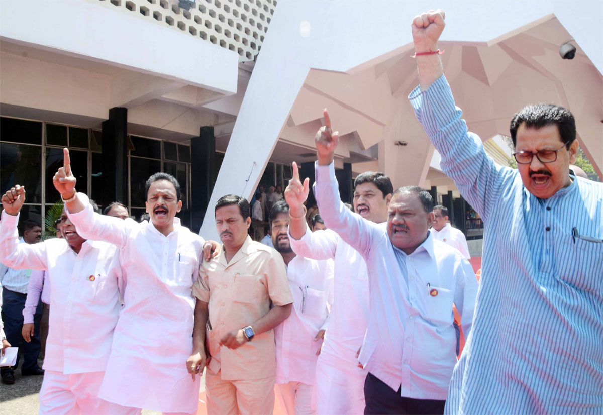 #BudgetSession:2nd Day at Vidhan Bhavan Mumbai.
