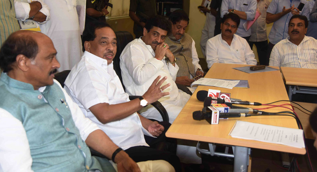 Congress Senior Leader's Meeting at Tilak Bhavan.
