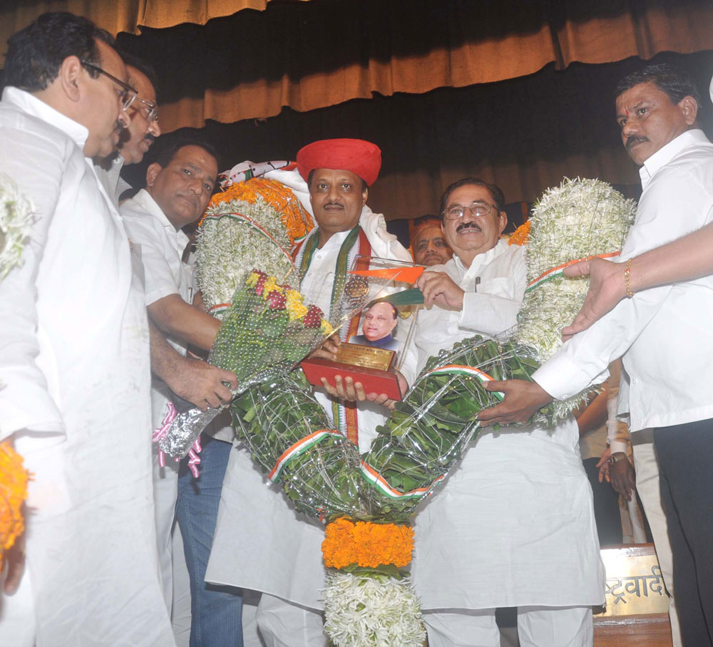 FELICITATION OF DY.CHIEF MINISTER AJIT DADA PAWAR &  MINISTRY TEAM BY MAHARASHTRA PRADESH NCP .