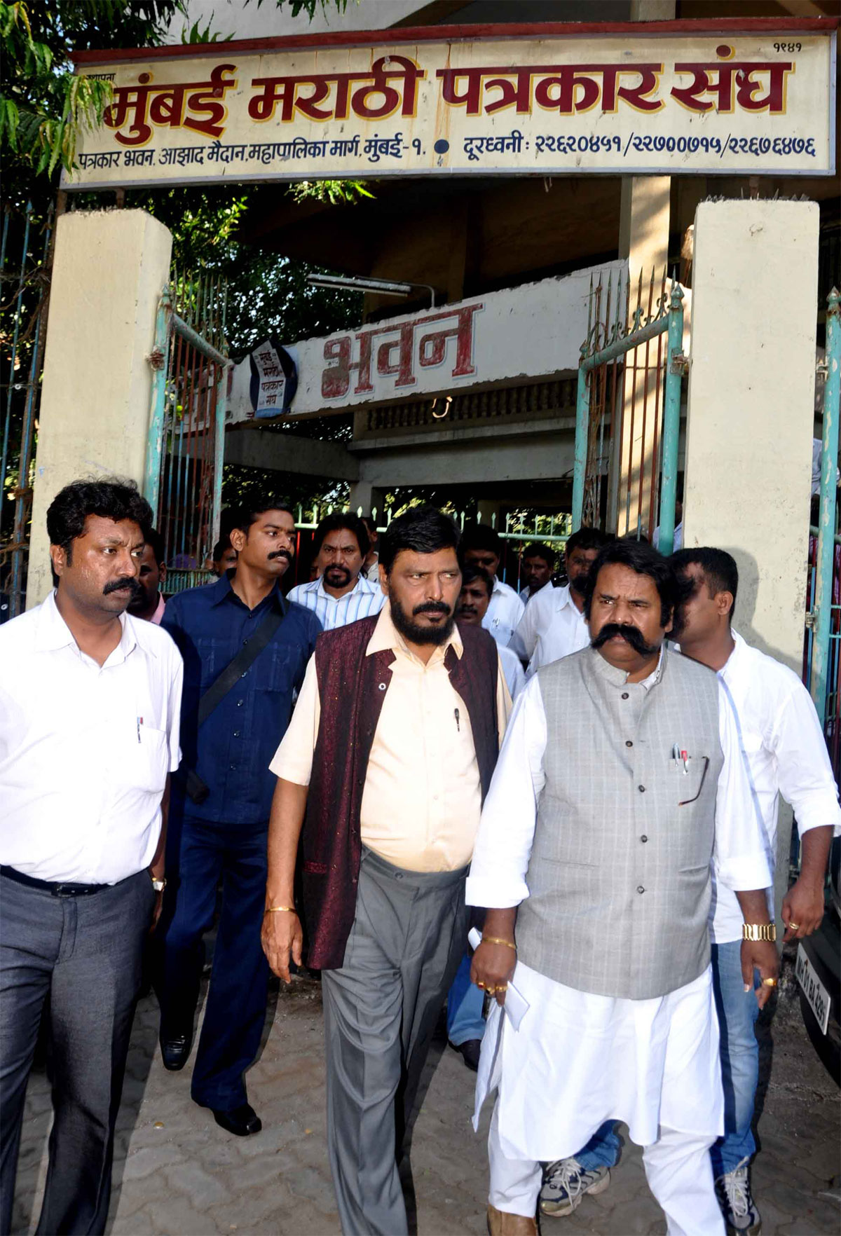 EX.M.P. & RPI PRESIDENT RAMDAS ATHAWALE PRESS CONFERENCE ON CONGRESS -N.C.P. PARTY WORKERS JOINING RPI AT AZAD MAIDAN AT MUMBAI MARATHI PATRAKAR SANGH CST.
