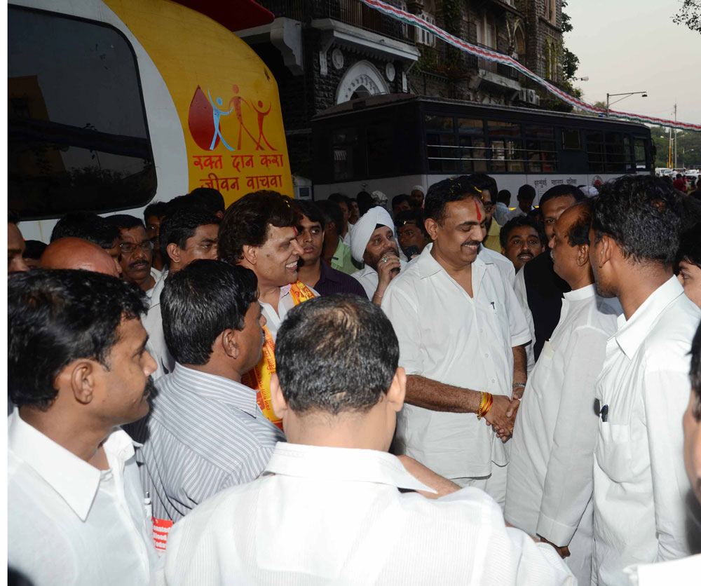 MUMBAI NCP.PRESIDENT NARENDRA VERMA ON HIS BIRTHDAY.