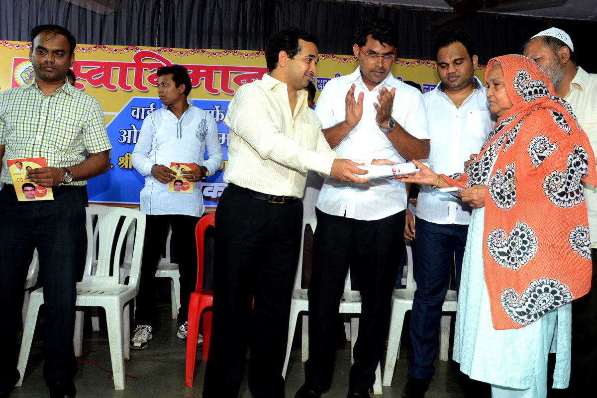 SWABHIMAAN SANGHATANA PRESIDENT NITESH RANE AT SANTACRUZ .