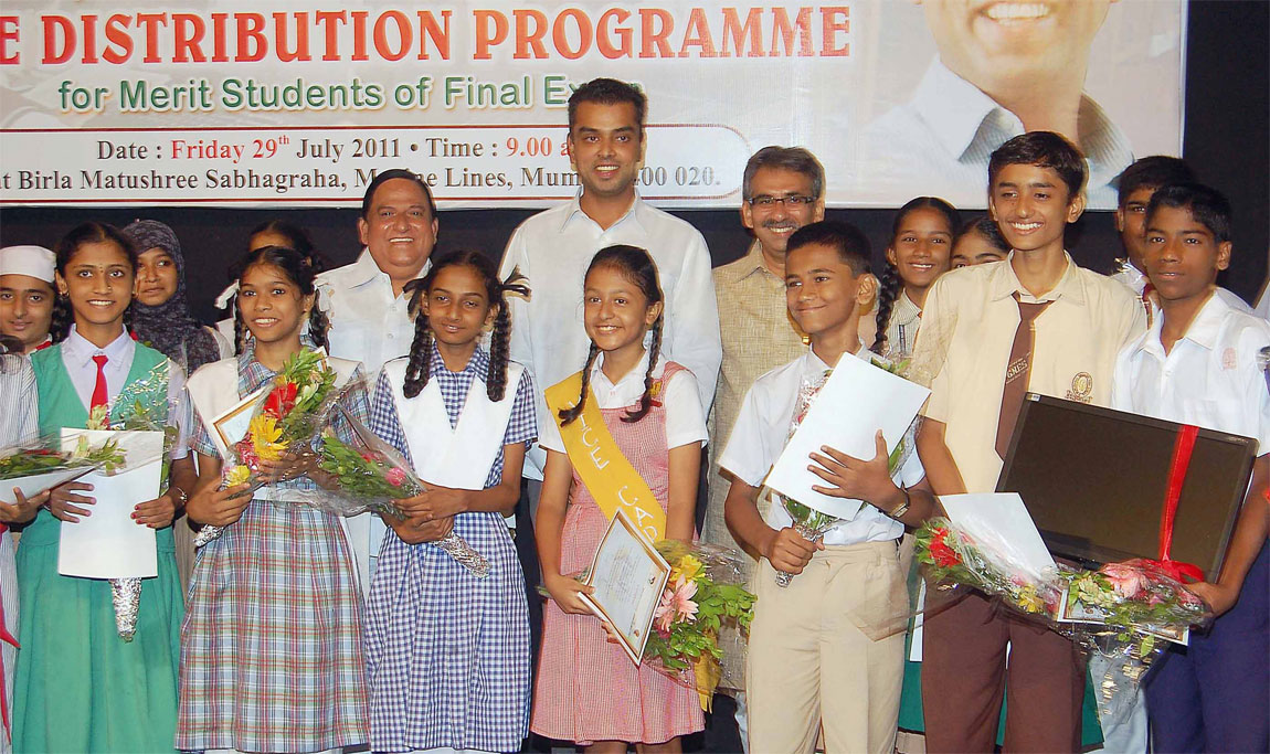 UNION MINISTER OF STATE MILIND DEORA AT BIRLA MATOSHRI HALL MARINE LINES.
