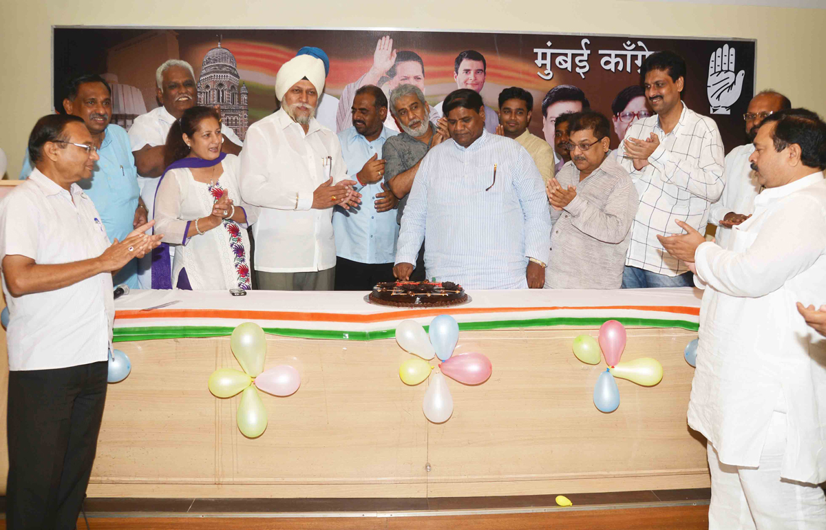 MUMBAI CONGRESS CELEBRATED AICC GEN.SEC.GURUDAS KAMAT BIRTHDAY AT MRCC AZAD MAIDAN.