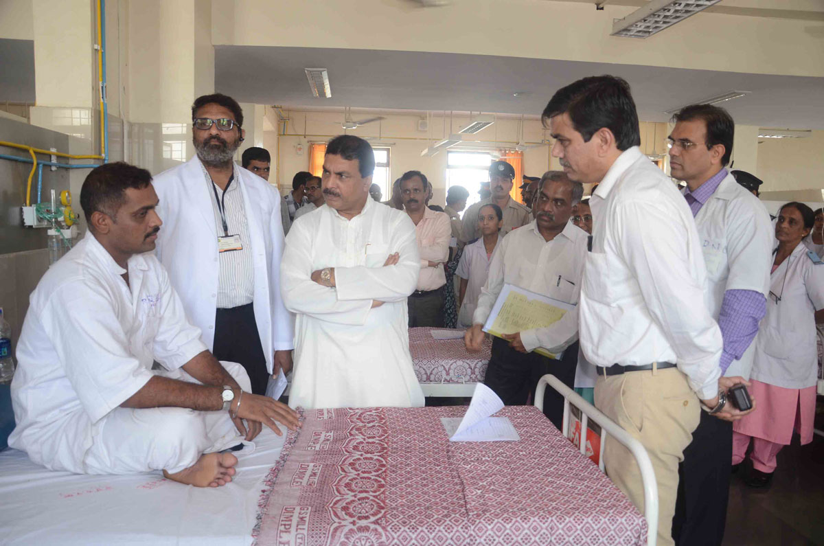 Mumbai Suburban City Guardian Minister Mohd Arif Naseem Khan Visited Fire Spot Lotus Business Park at Andheri & Cooper Municipal Hospital Vile Parle.