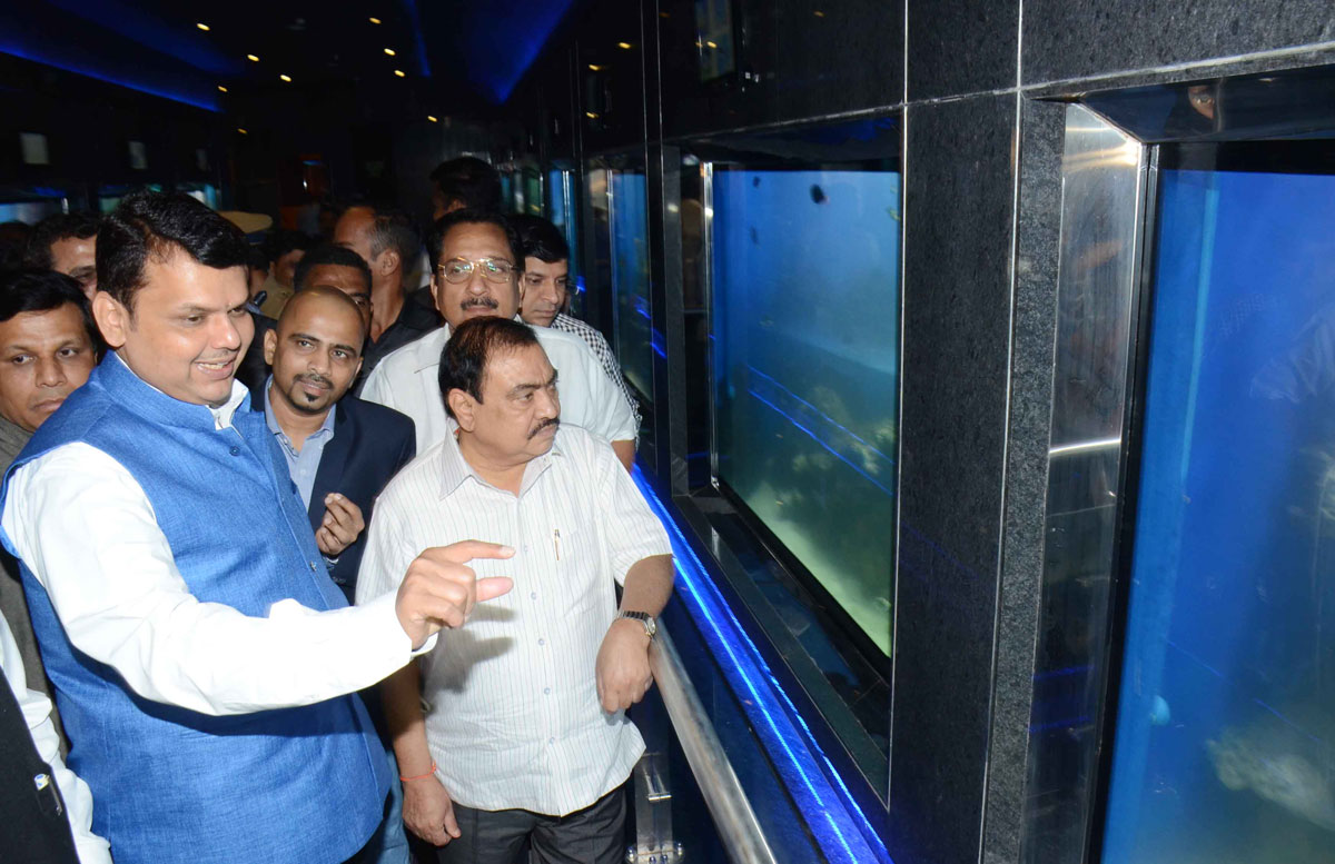 Chief Minister Devendra Fadnvis Inaugurated Taraporwala Aquarium Marine Drive.