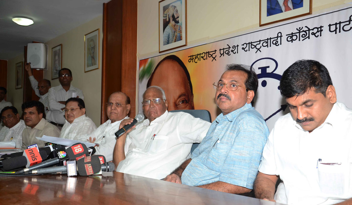 NCP CHIEF & UNION MINISTER SHARAD PAWAR PRESS CONFERENCE AT RASHTRAVADI BHAVAN.