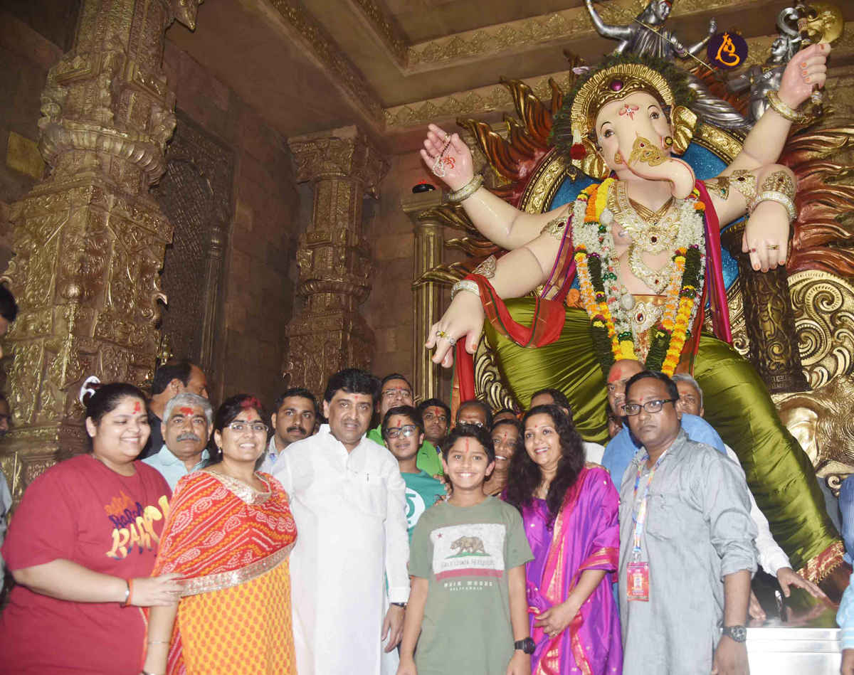 Ganapati Bappa Moorya # Chintamani Darshan MPCC President & Ex.CM Ashokrao Chavan.