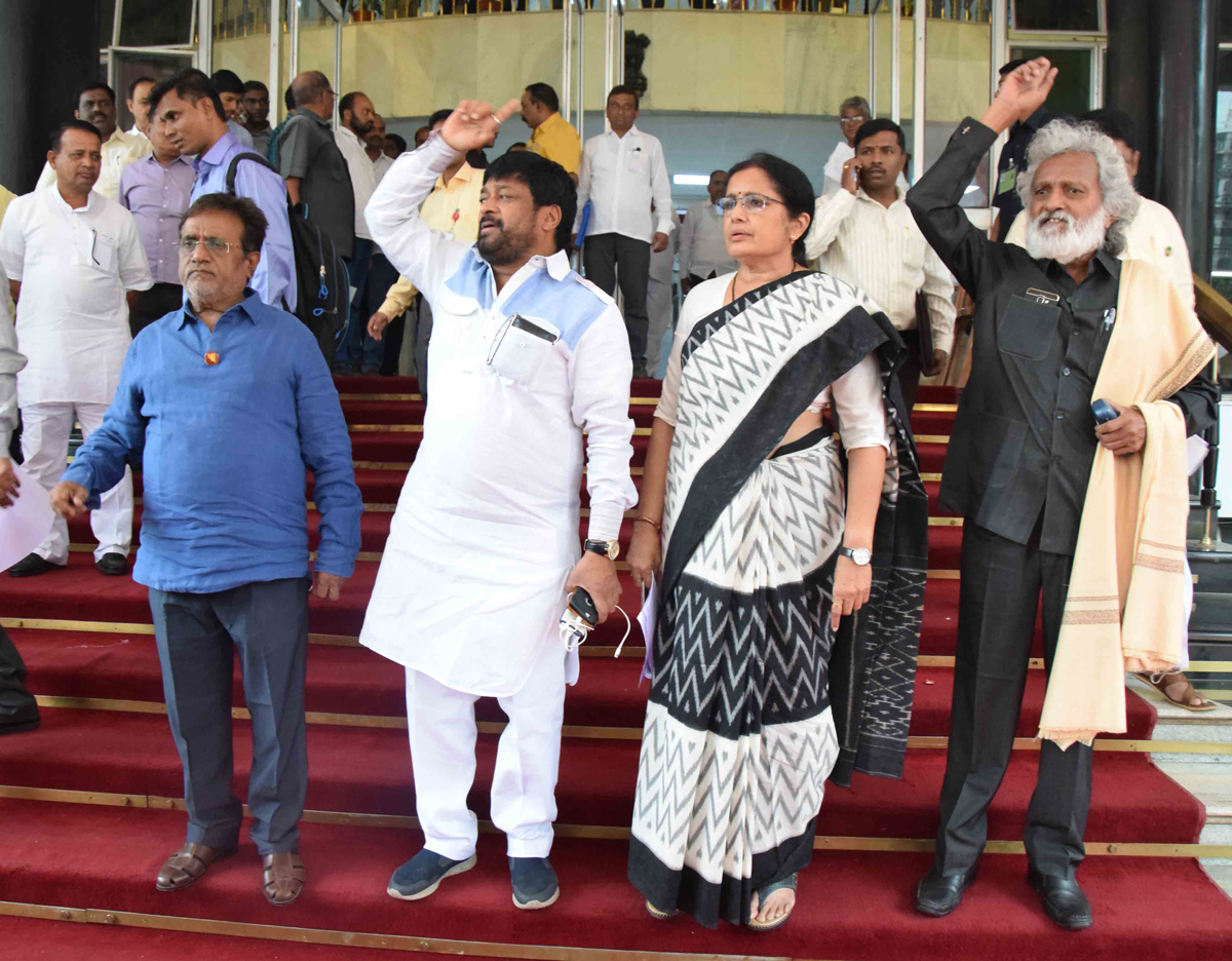 #Mumbai Budget Session: 13th Day Assembly Session Mumbai Vidhan Bhavan.